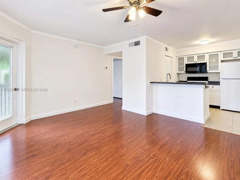 550 S Park Rd #25-8 Hollywood, FL 33021
