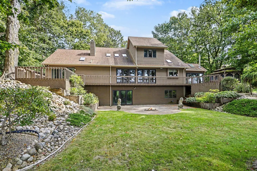 4245 Lake Chapin Berrien Springs, MI 49103