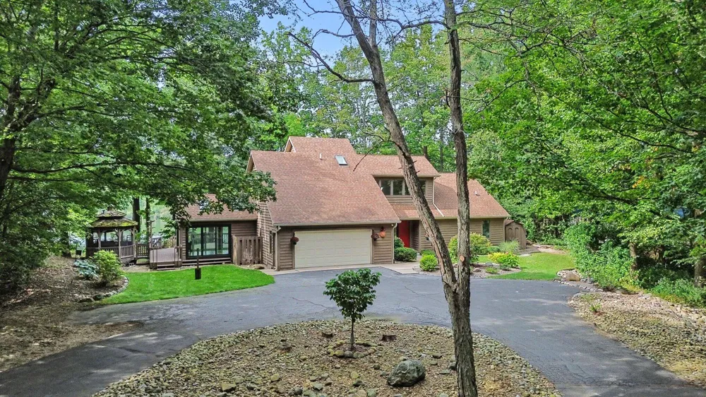 4245 Lake Chapin Berrien Springs, MI 49103