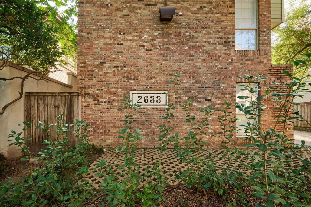 2633 Peckham Street #4 Houston, TX 77098
