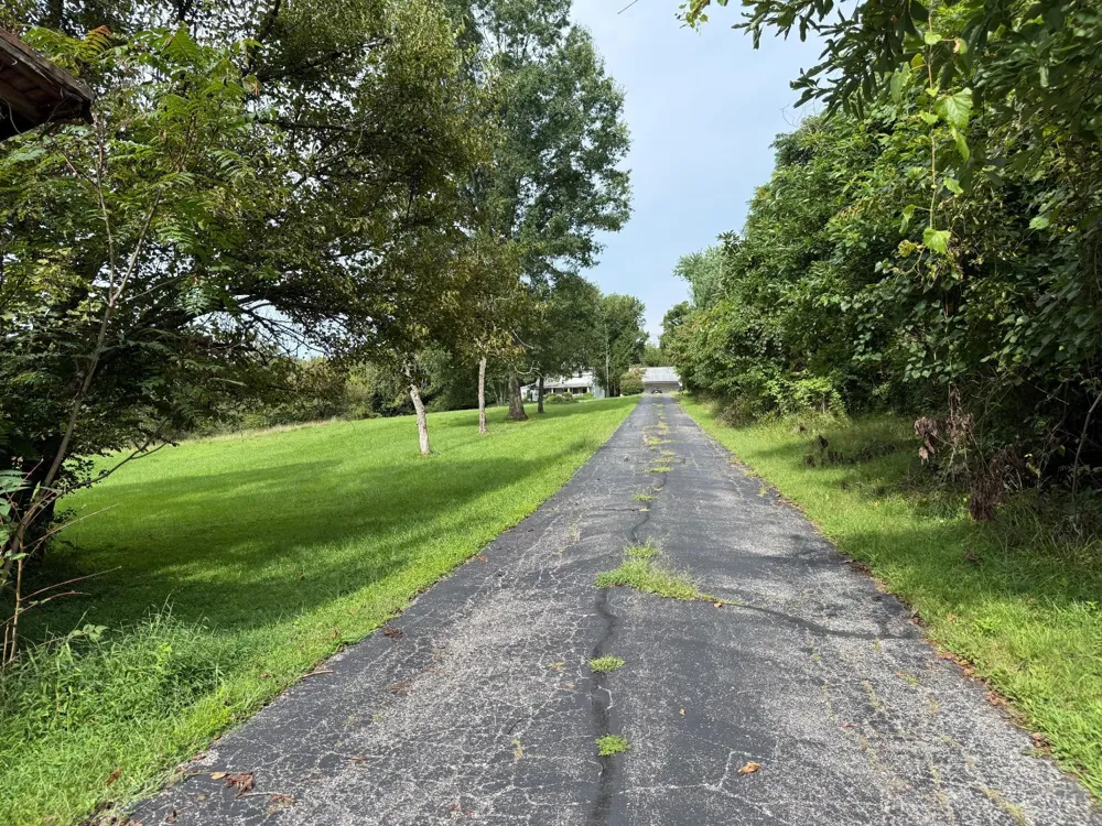 3535 Lewis Road Pierce, OH 45102