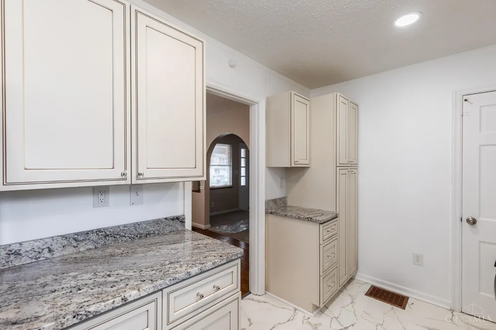 3168 Queen City Avenue Cincinnati, OH 45238