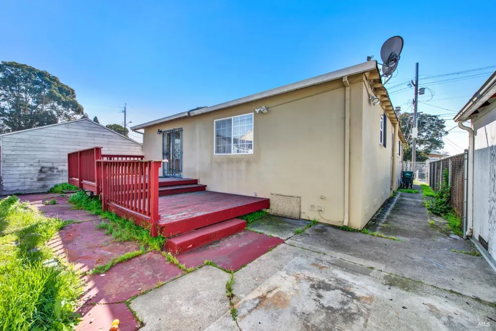 7608 Arthur Street Oakland, CA 94605