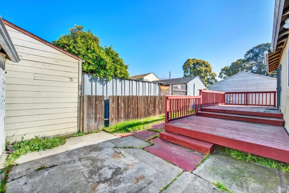 7608 Arthur Street Oakland, CA 94605