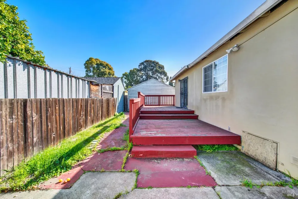 7608 Arthur Street Oakland, CA 94605