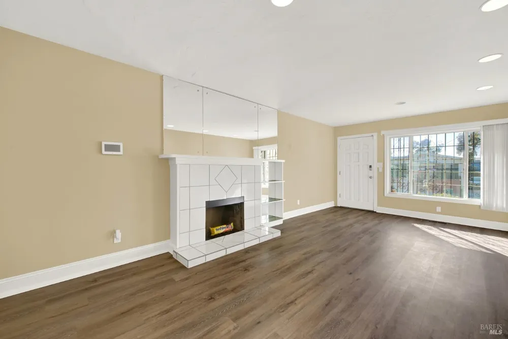 7608 Arthur Street Oakland, CA 94605