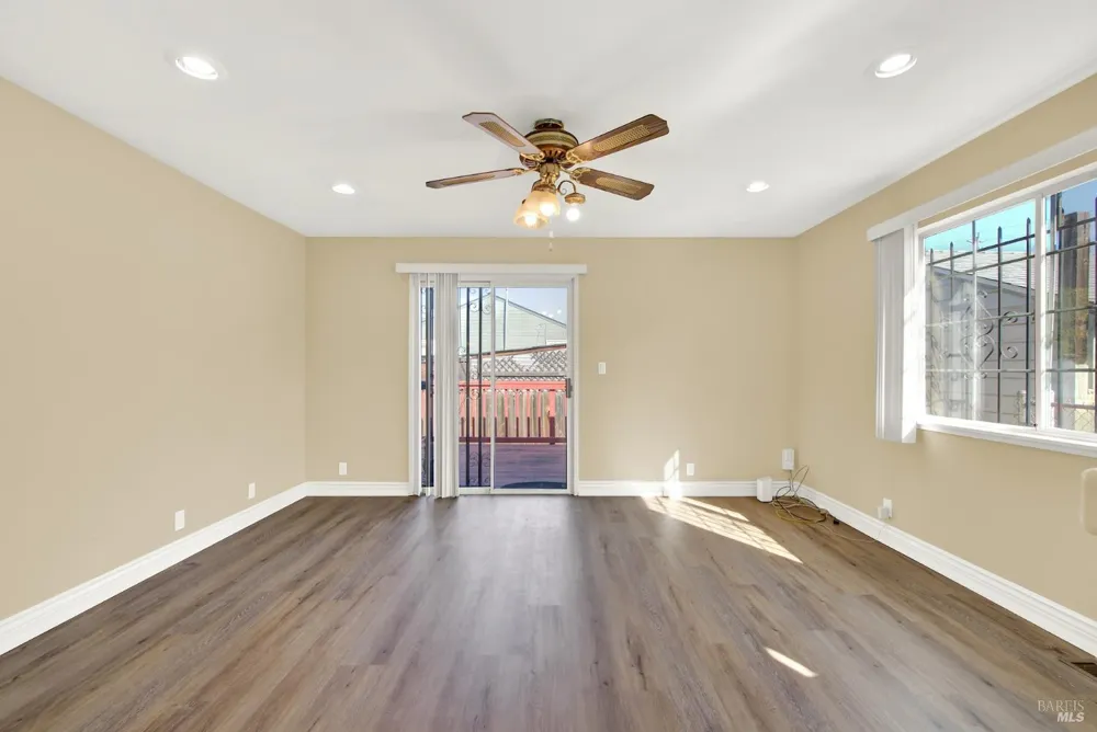 7608 Arthur Street Oakland, CA 94605