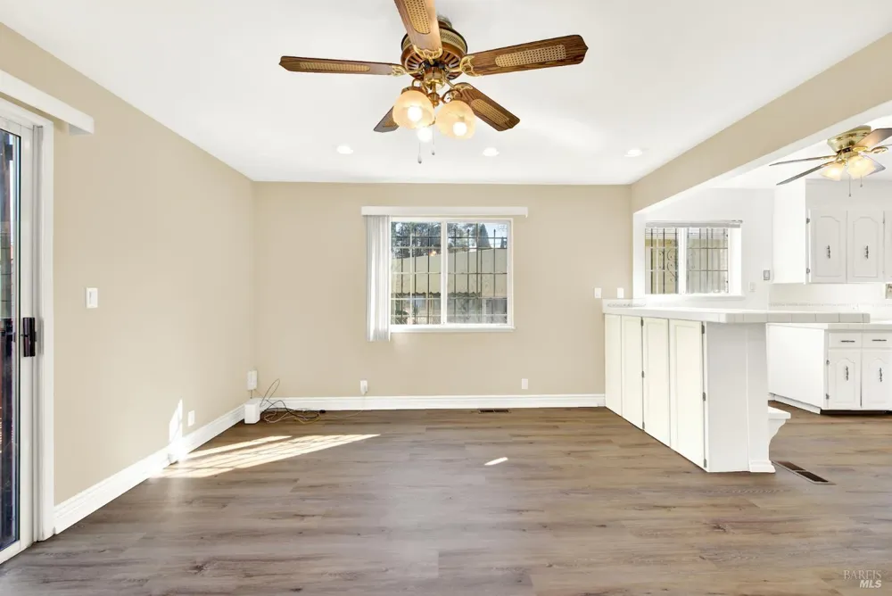 7608 Arthur Street Oakland, CA 94605
