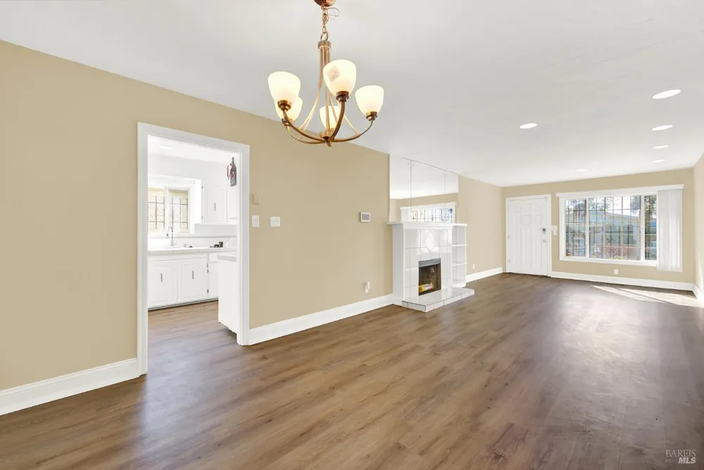 7608 Arthur Street Oakland, CA 94605