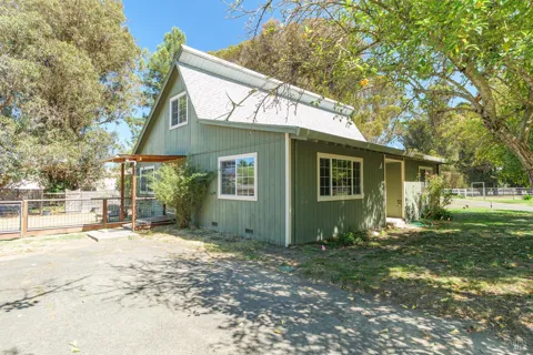 9527 Old Redwood Highway
