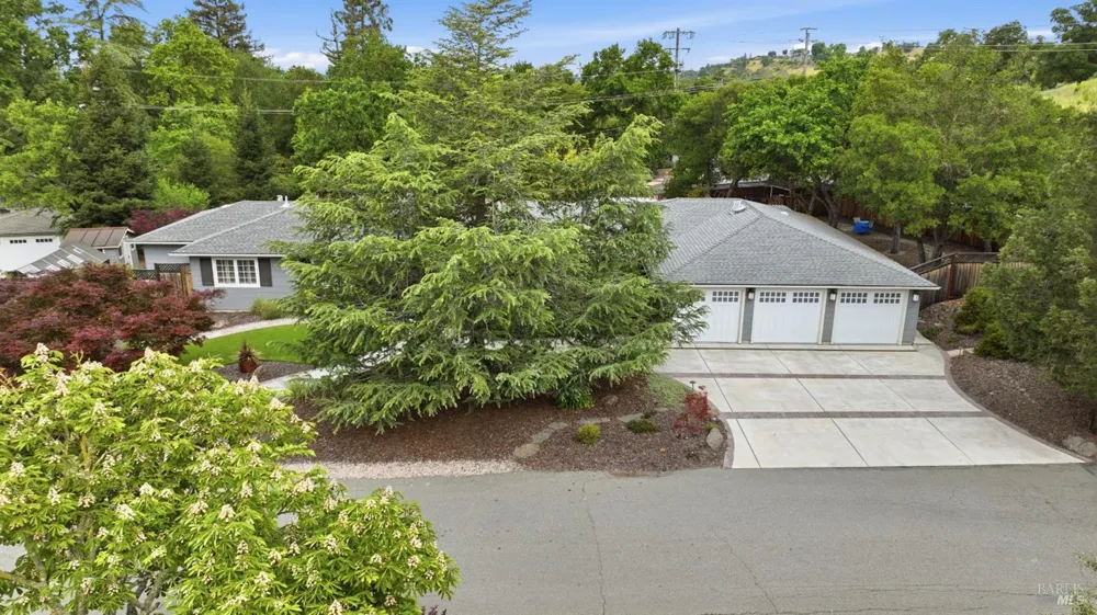 189 El Camino Corto Walnut Creek, CA 94596