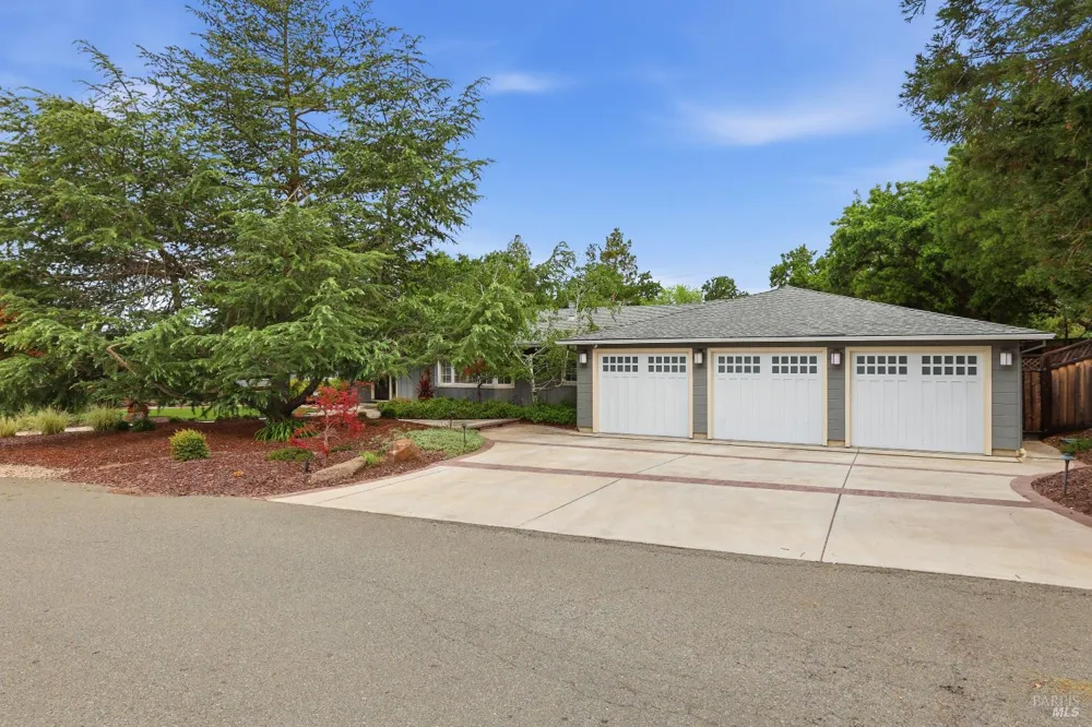 189 El Camino Corto Walnut Creek, CA 94596