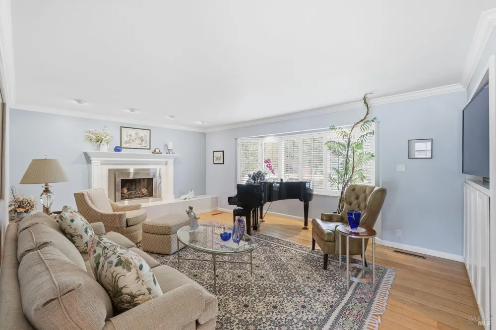 189 El Camino Corto Walnut Creek, CA 94596