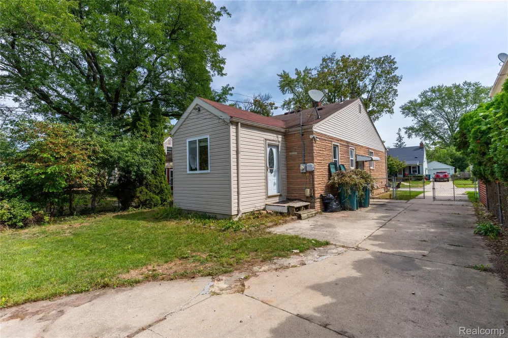 2120 Geneva Street Dearborn City, MI 48124