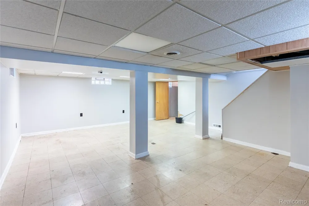 2120 Geneva Street Dearborn City, MI 48124