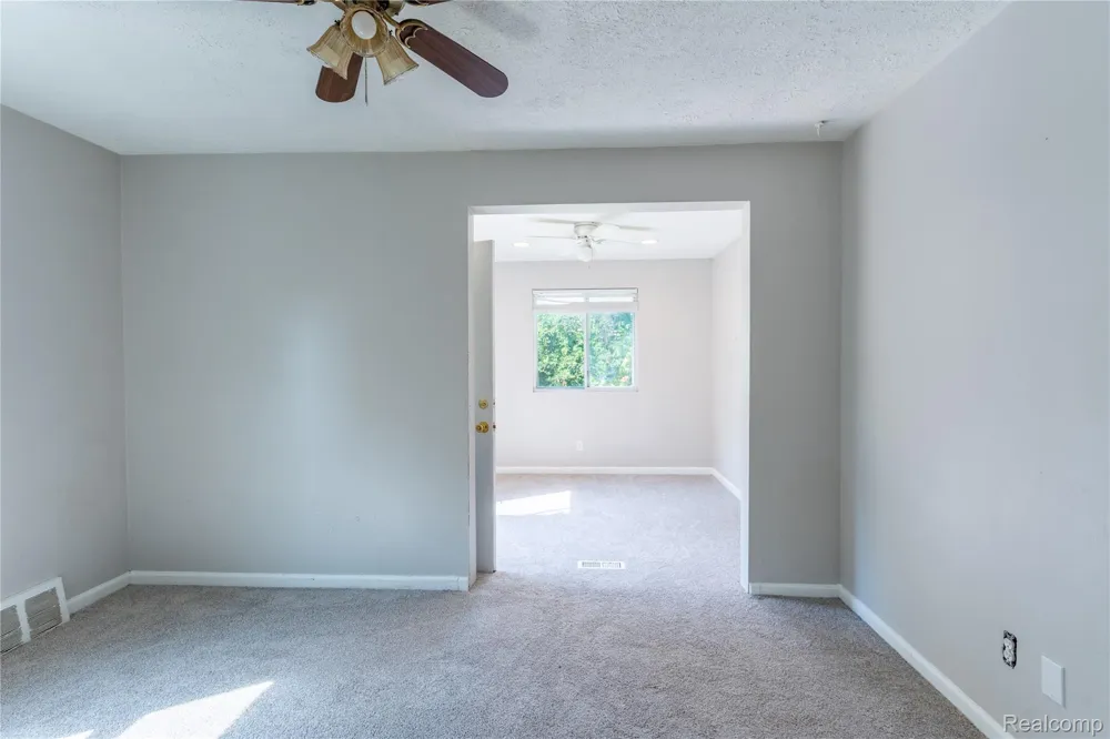 2120 Geneva Street Dearborn City, MI 48124