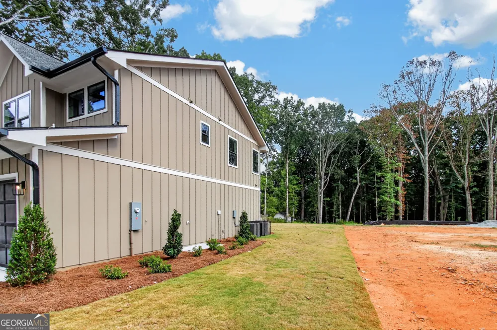 5572 Lilburn Stone Mountain RD Stone Mountain, GA 30087