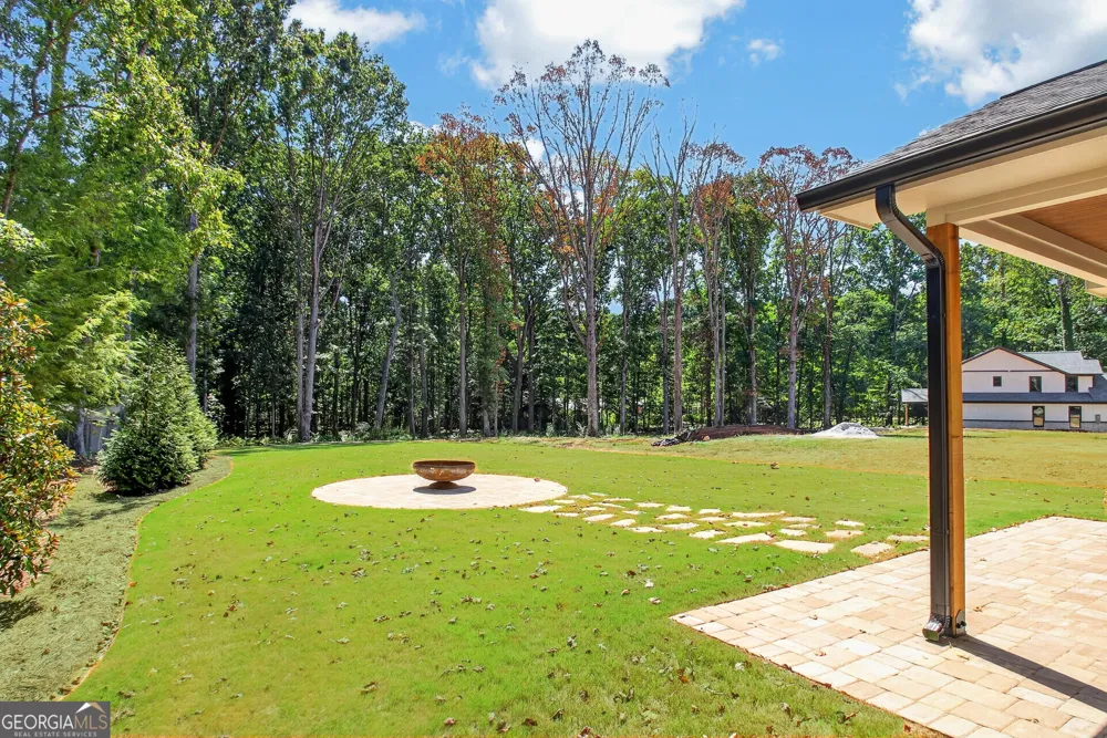 5572 Lilburn Stone Mountain RD Stone Mountain, GA 30087