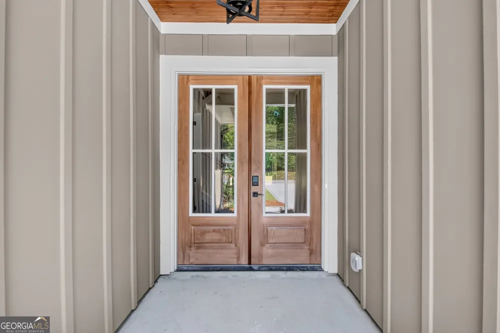 5572 Lilburn Stone Mountain RD Stone Mountain, GA 30087