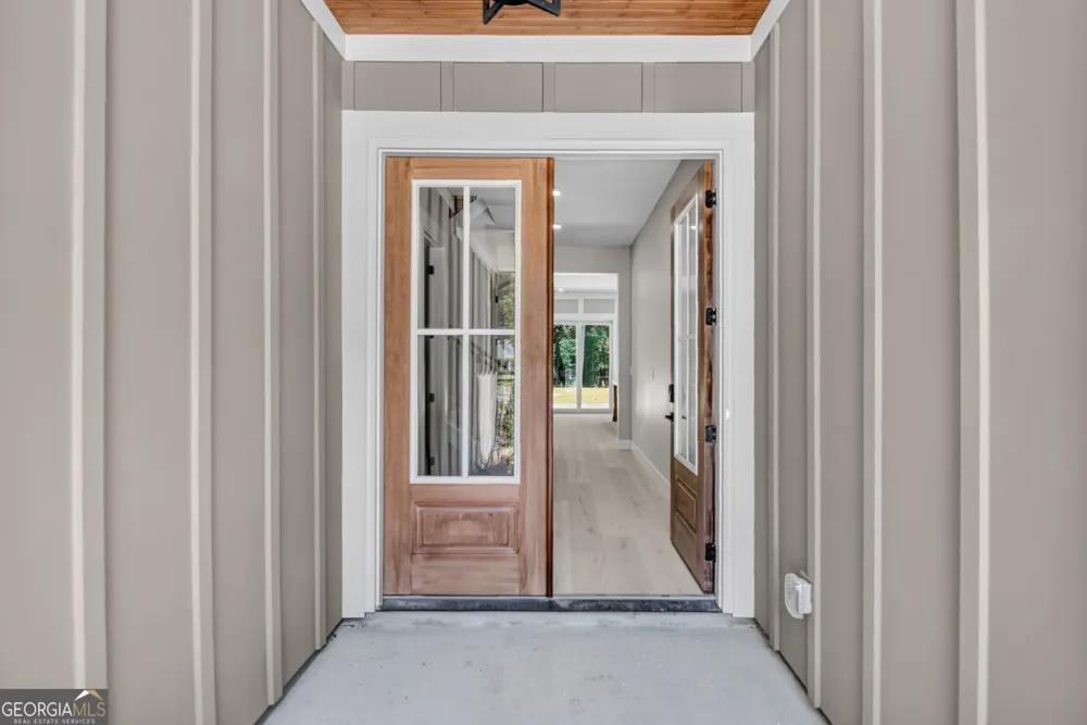 5572 Lilburn Stone Mountain RD Stone Mountain, GA 30087