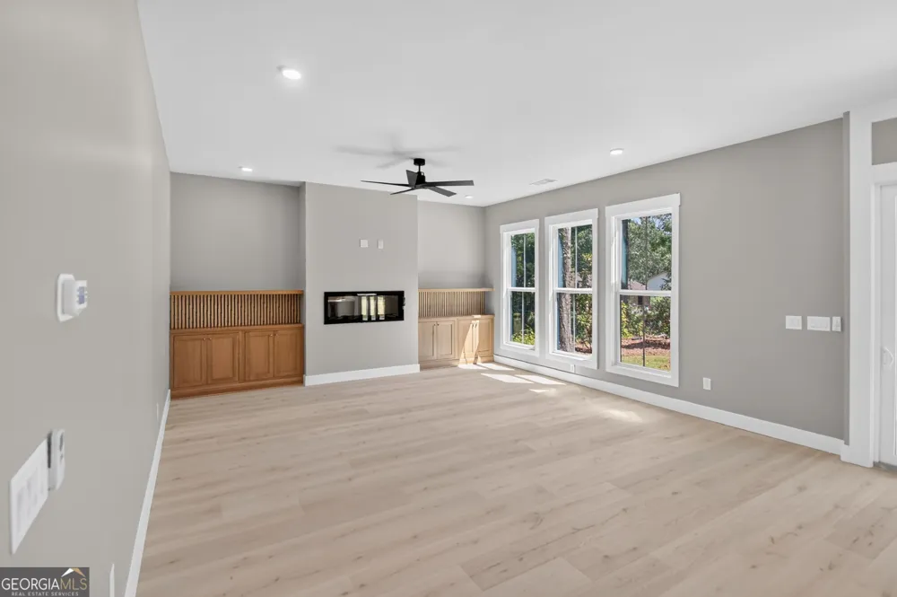 5572 Lilburn Stone Mountain RD Stone Mountain, GA 30087