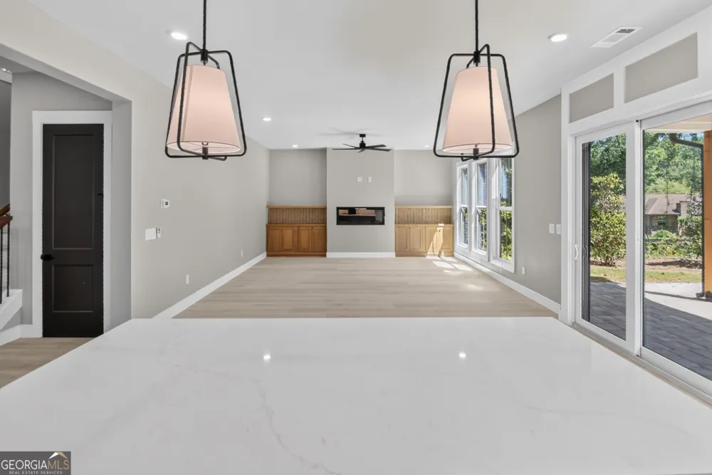 5572 Lilburn Stone Mountain RD Stone Mountain, GA 30087