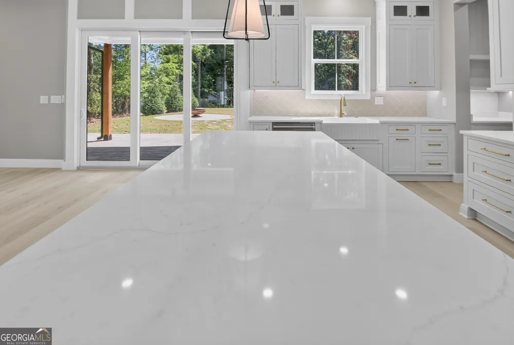 5572 Lilburn Stone Mountain RD Stone Mountain, GA 30087
