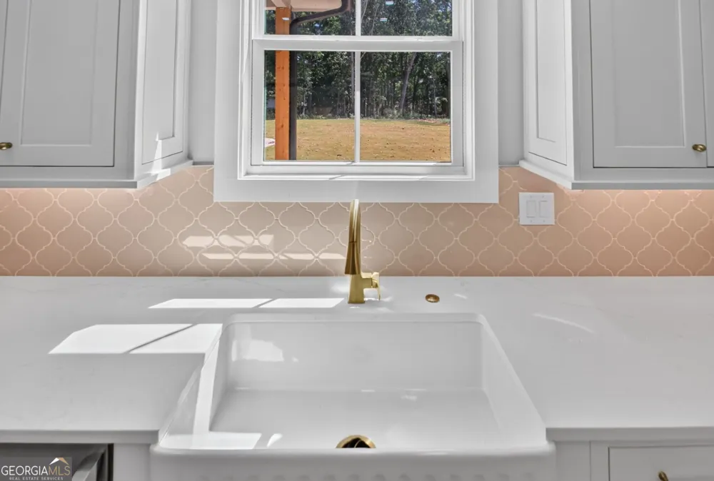5572 Lilburn Stone Mountain RD Stone Mountain, GA 30087