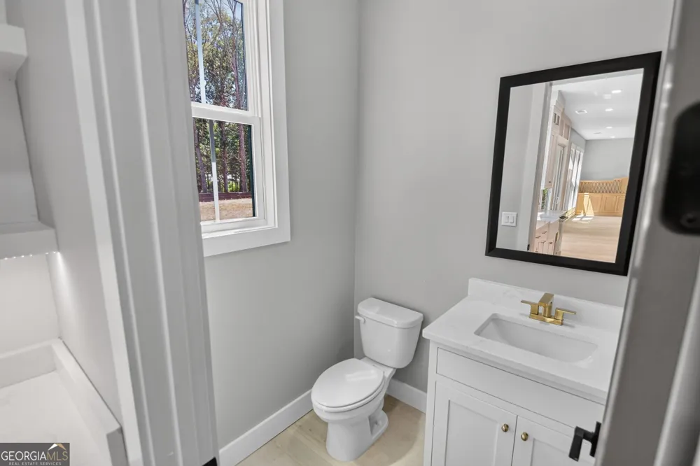 5572 Lilburn Stone Mountain RD Stone Mountain, GA 30087