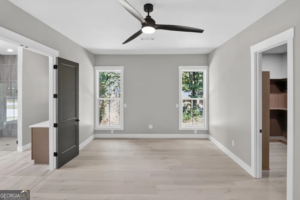 5572 Lilburn Stone Mountain RD Stone Mountain, GA 30087