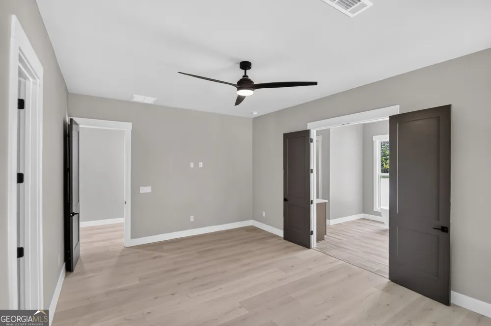 5572 Lilburn Stone Mountain RD Stone Mountain, GA 30087