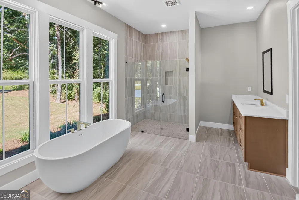 5572 Lilburn Stone Mountain RD Stone Mountain, GA 30087