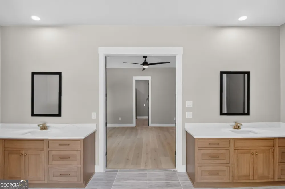 5572 Lilburn Stone Mountain RD Stone Mountain, GA 30087