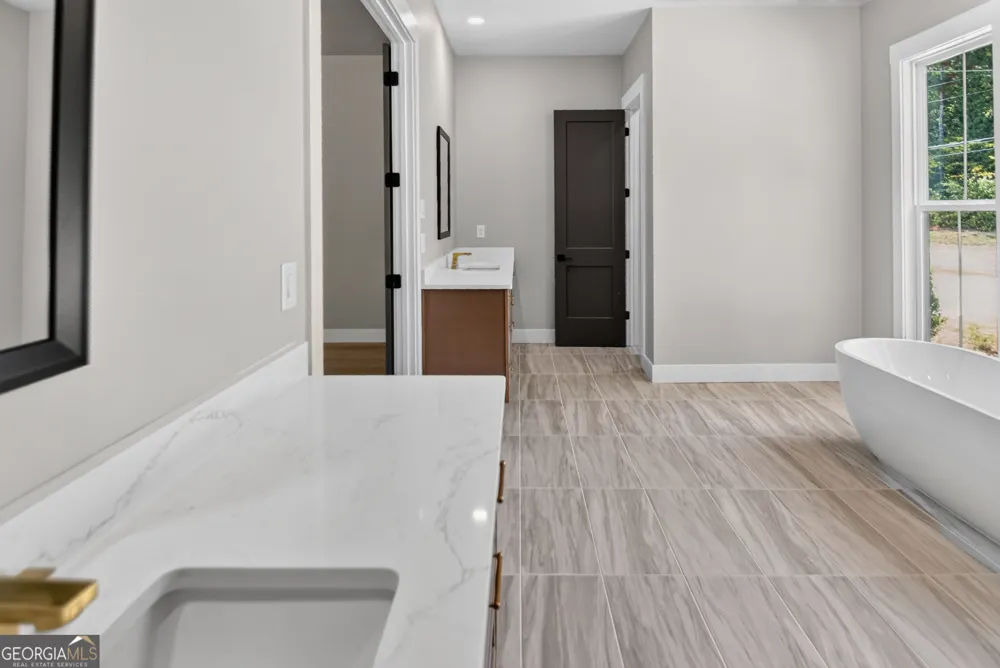5572 Lilburn Stone Mountain RD Stone Mountain, GA 30087