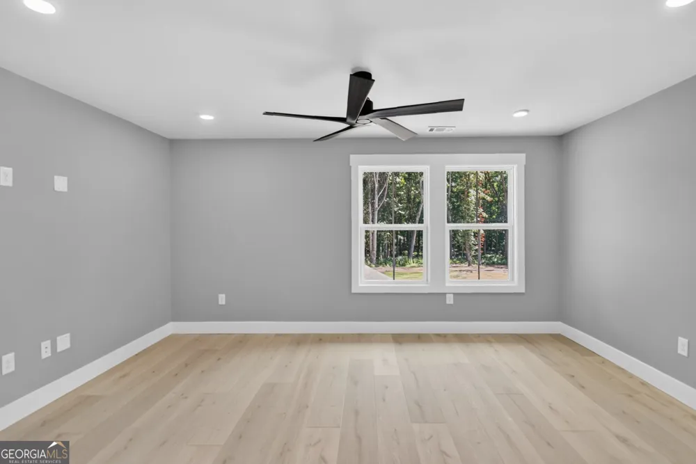 5572 Lilburn Stone Mountain RD Stone Mountain, GA 30087