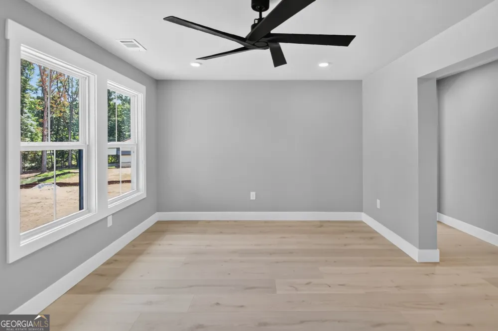 5572 Lilburn Stone Mountain RD Stone Mountain, GA 30087