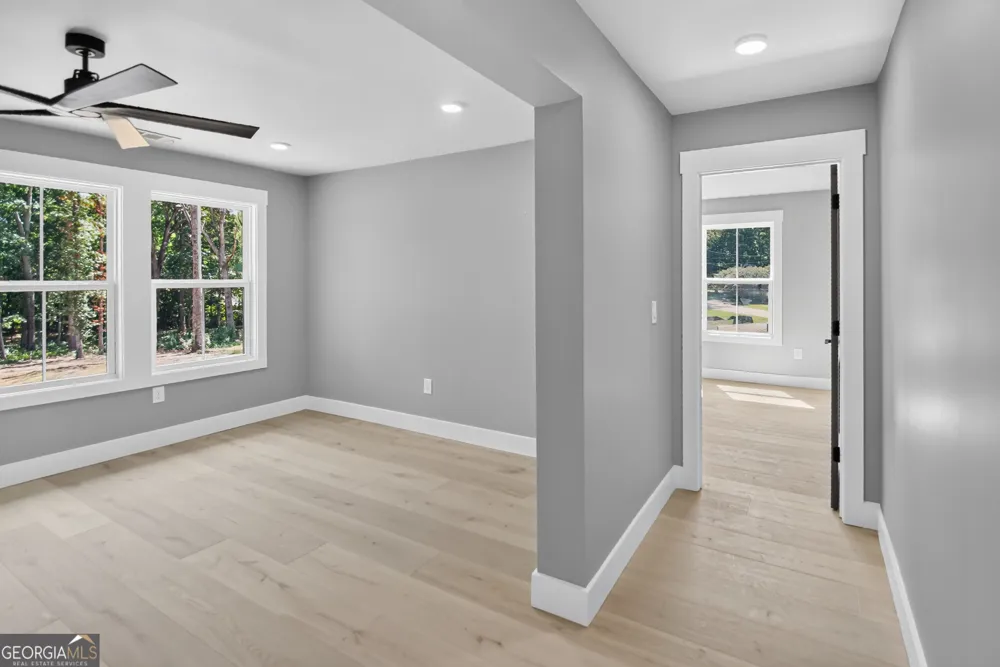 5572 Lilburn Stone Mountain RD Stone Mountain, GA 30087