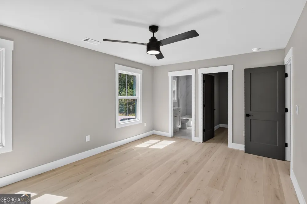 5572 Lilburn Stone Mountain RD Stone Mountain, GA 30087