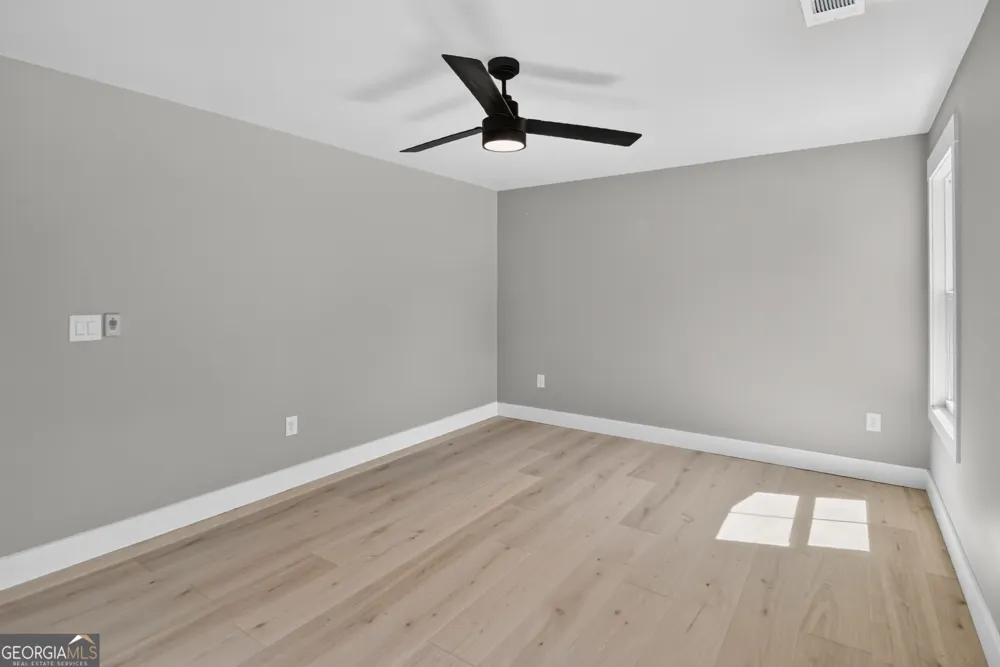 5572 Lilburn Stone Mountain RD Stone Mountain, GA 30087