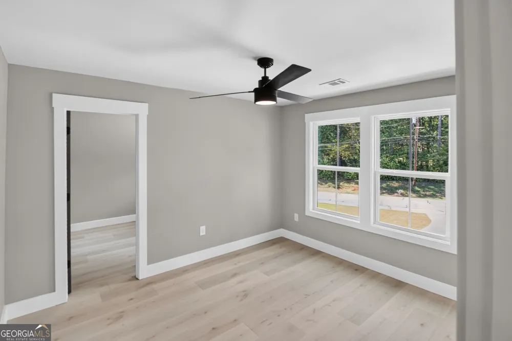 5572 Lilburn Stone Mountain RD Stone Mountain, GA 30087