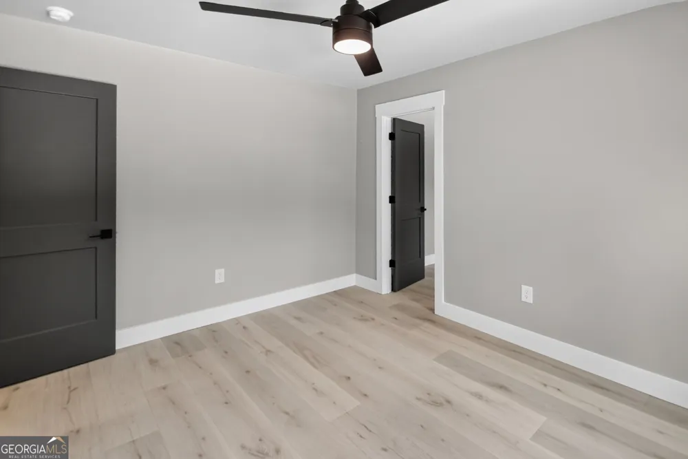 5572 Lilburn Stone Mountain RD Stone Mountain, GA 30087