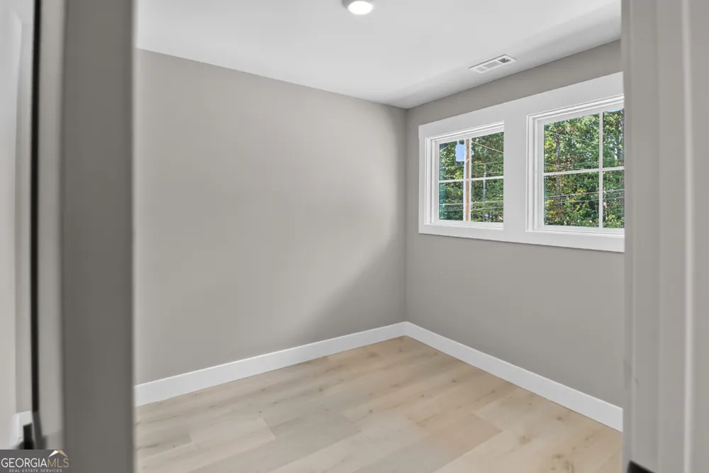 5572 Lilburn Stone Mountain RD Stone Mountain, GA 30087