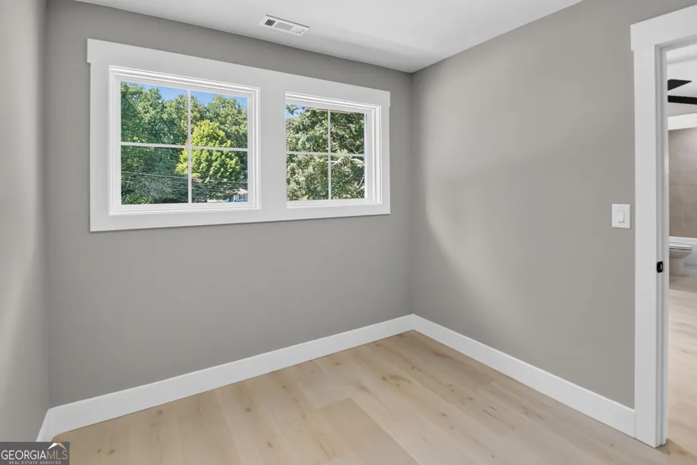 5572 Lilburn Stone Mountain RD Stone Mountain, GA 30087