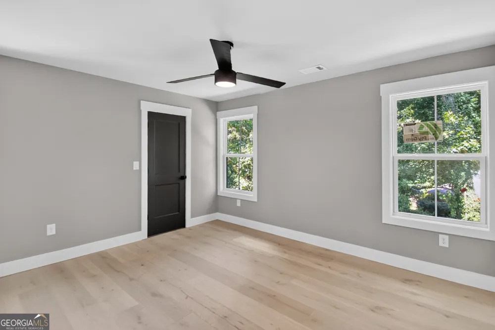 5572 Lilburn Stone Mountain RD Stone Mountain, GA 30087