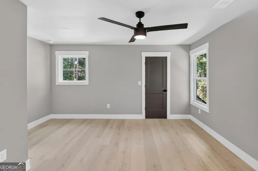 5572 Lilburn Stone Mountain RD Stone Mountain, GA 30087