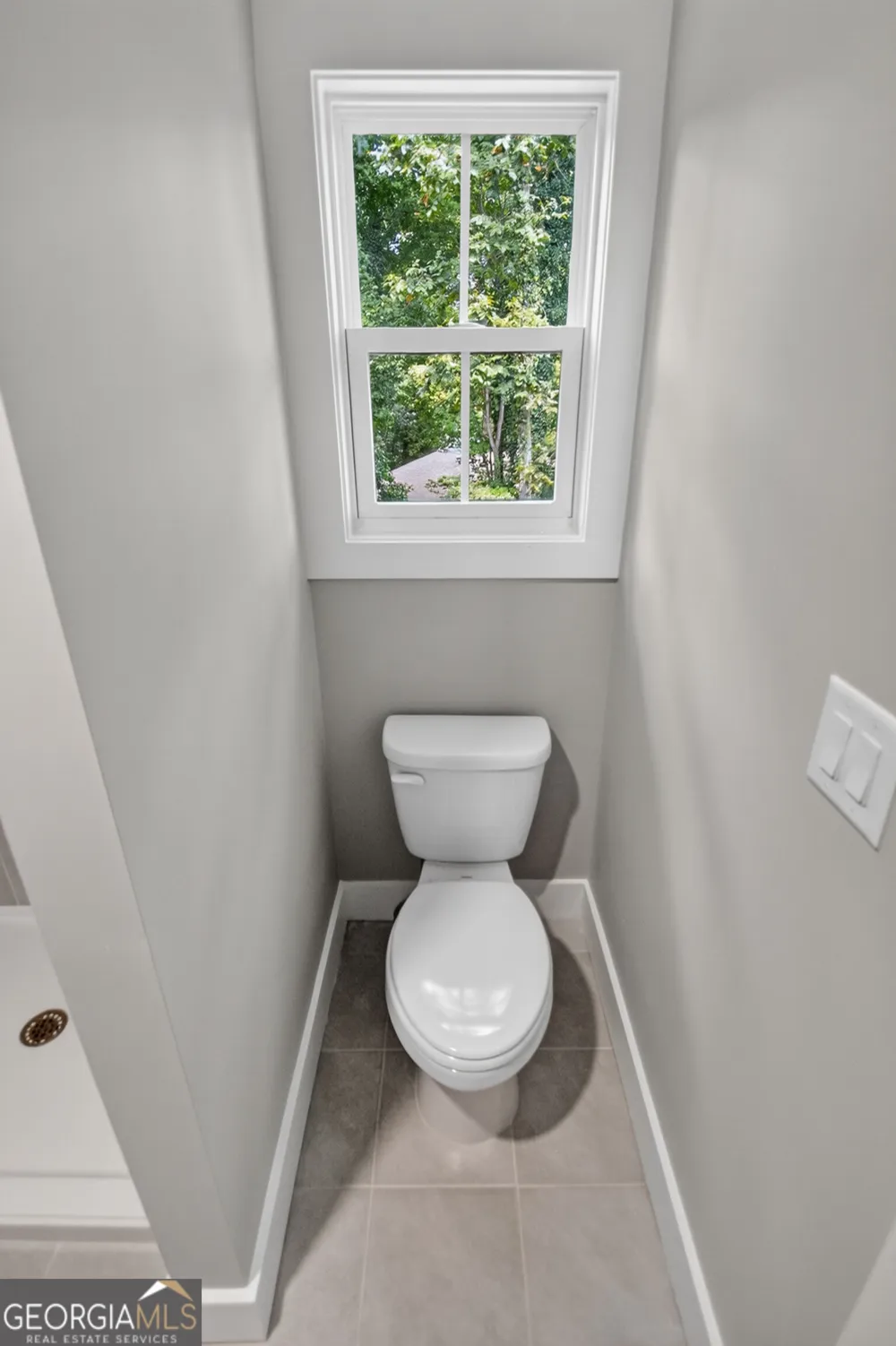 5572 Lilburn Stone Mountain RD Stone Mountain, GA 30087