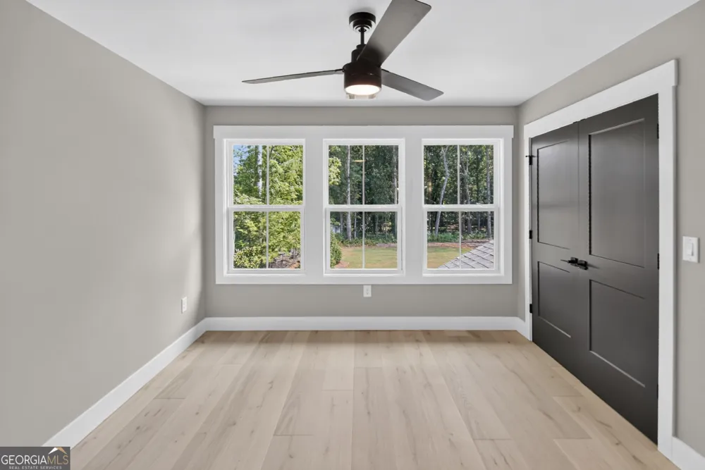 5572 Lilburn Stone Mountain RD Stone Mountain, GA 30087