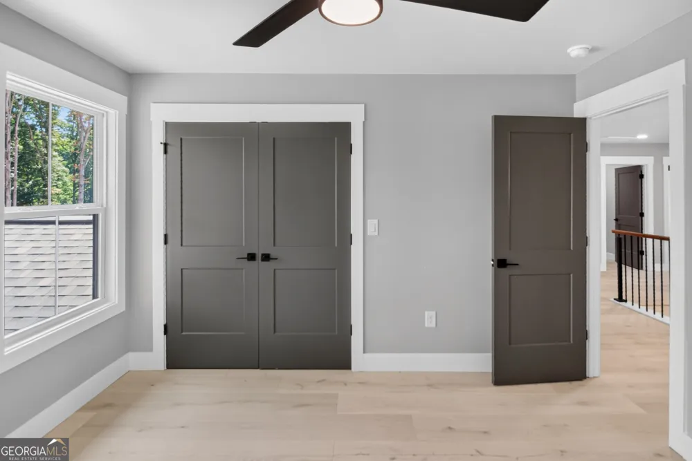 5572 Lilburn Stone Mountain RD Stone Mountain, GA 30087