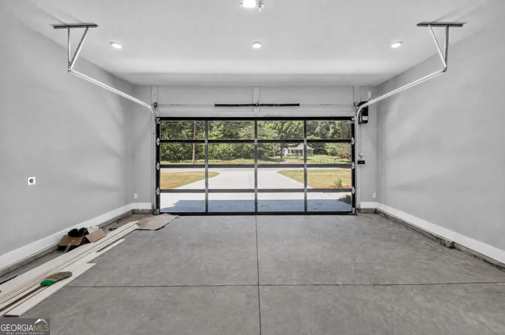 5572 Lilburn Stone Mountain RD Stone Mountain, GA 30087