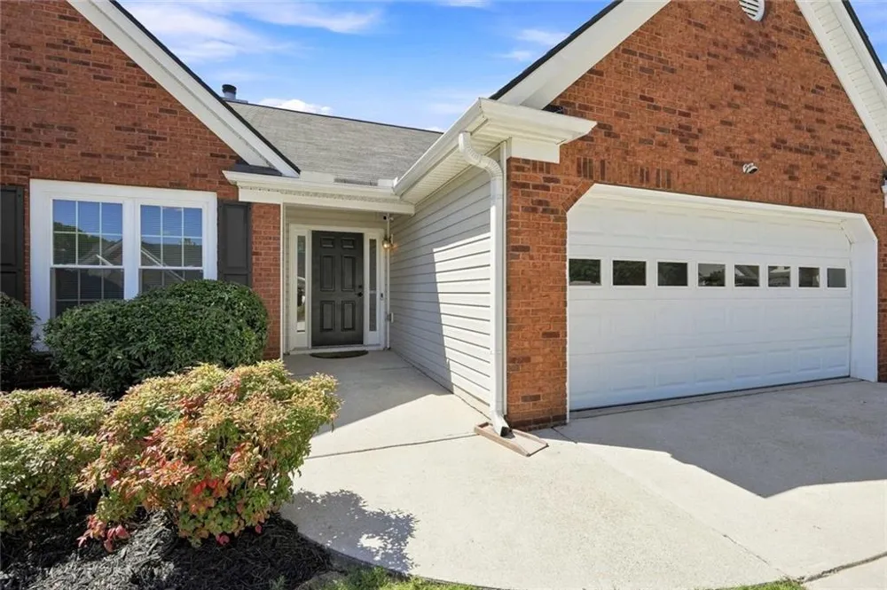 2762 Hillvale Cove Way Lithonia, GA 30058